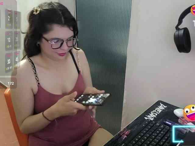 Zeldaprincess77 webcam