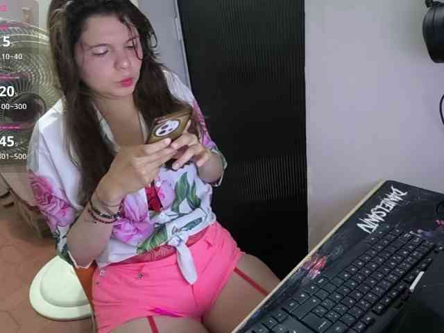Zeldaprincess77 webcam