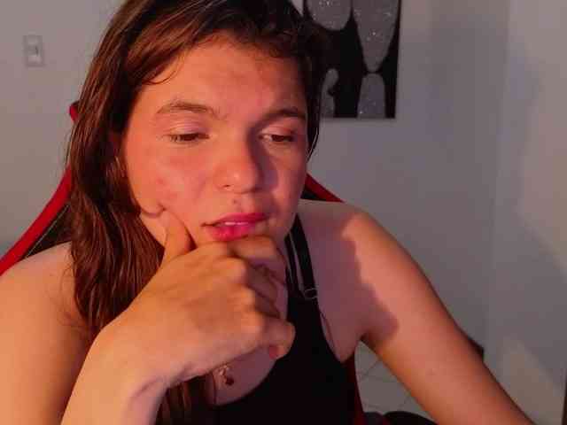 Zeldaprincess77 webcam