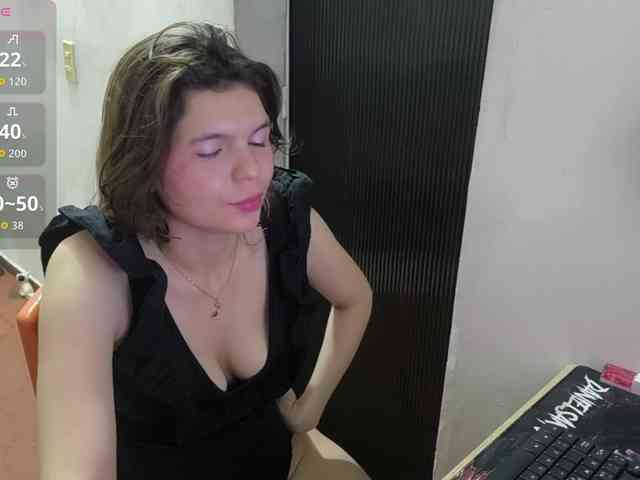 Zeldaprincess77 webcam