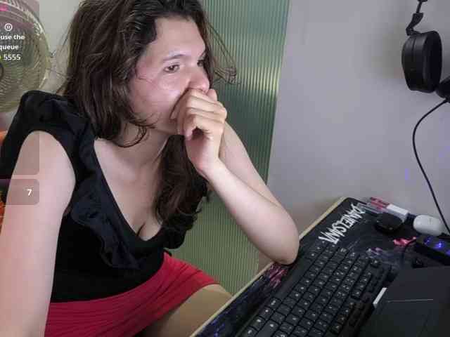 Zeldaprincess77 webcam