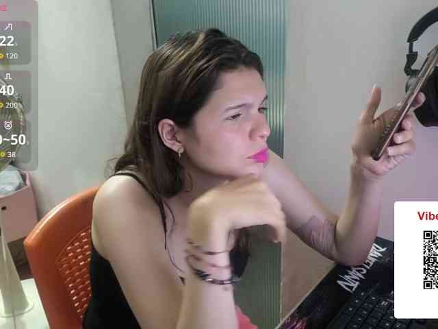 Zeldaprincess77 webcam