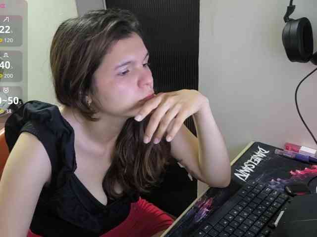 Zeldaprincess77 webcam