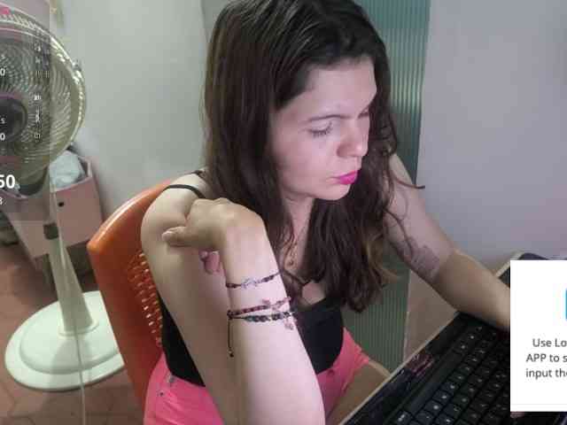 Zeldaprincess77 webcam