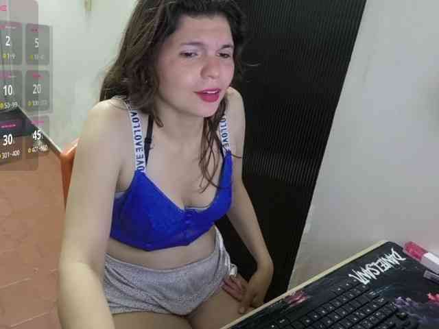 Zeldaprincess77 webcam