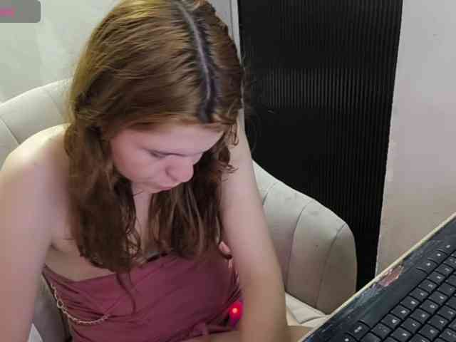 Zeldaprincess77 webcam