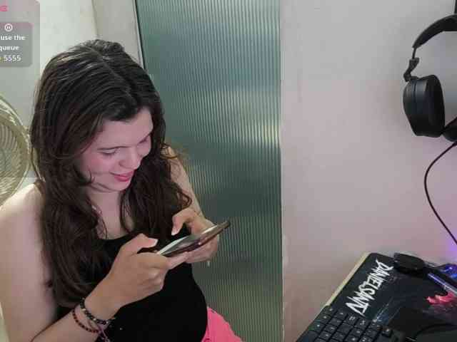 Zeldaprincess77 webcam