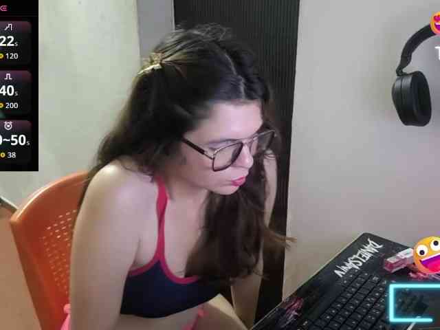Zeldaprincess77 webcam