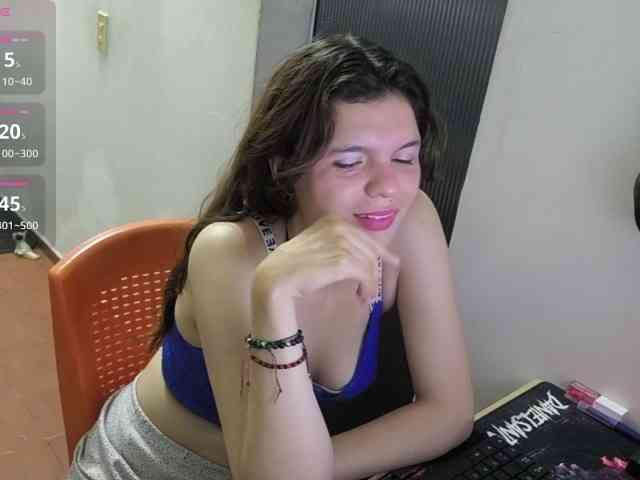 Zeldaprincess77 webcam