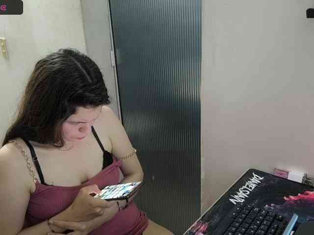Zeldaprincess77 webcam