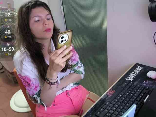 Zeldaprincess77 webcam