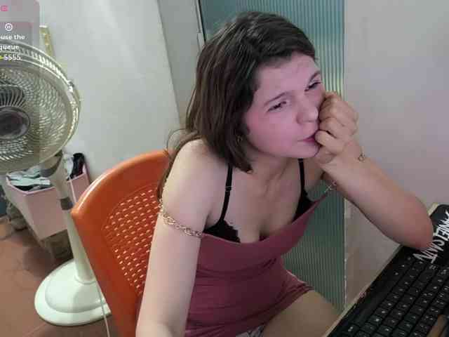 Zeldaprincess77 webcam