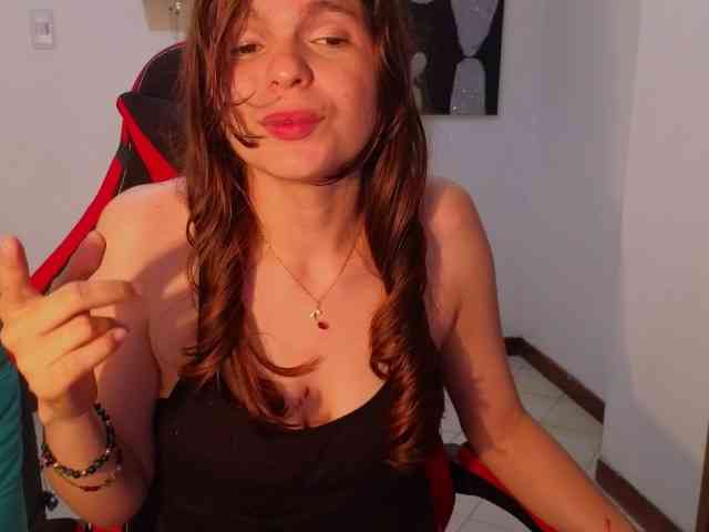 Zeldaprincess77 webcam