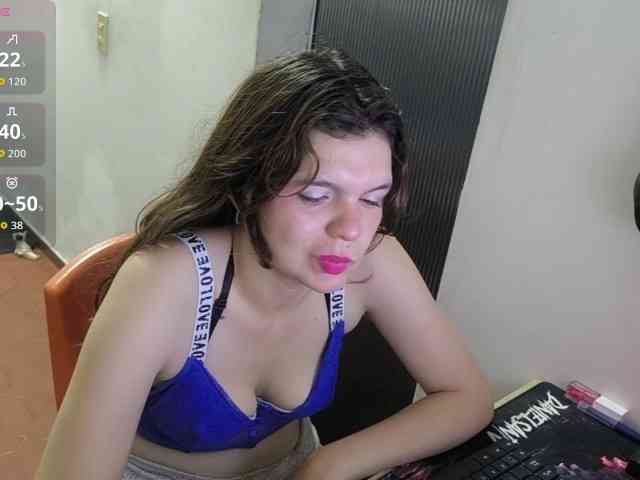 Zeldaprincess77 webcam