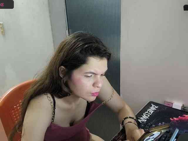 Zeldaprincess77 webcam