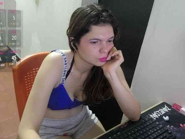 Zeldaprincess77 webcam