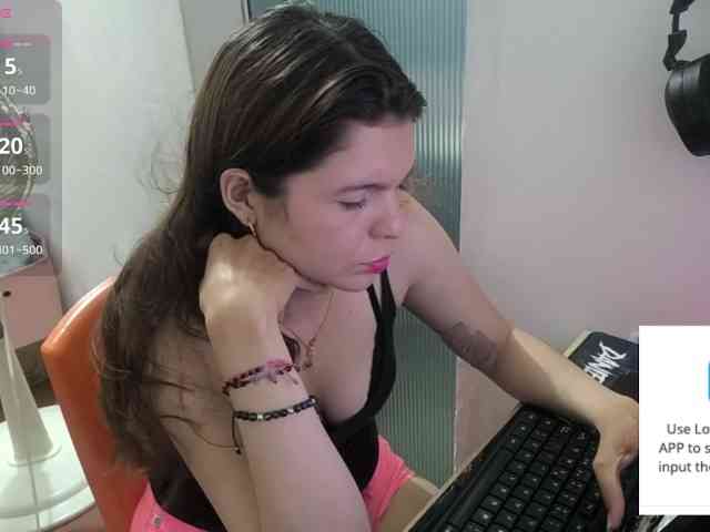 Zeldaprincess77 webcam
