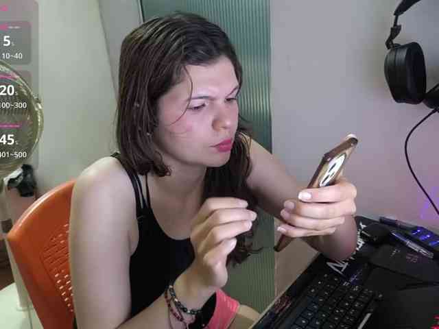 Zeldaprincess77 webcam