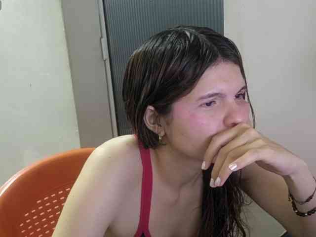 Zeldaprincess77 webcam