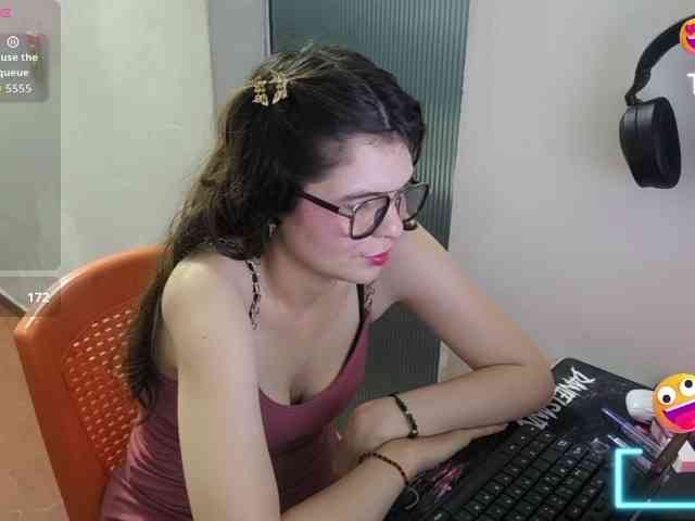 Zeldaprincess77 webcam