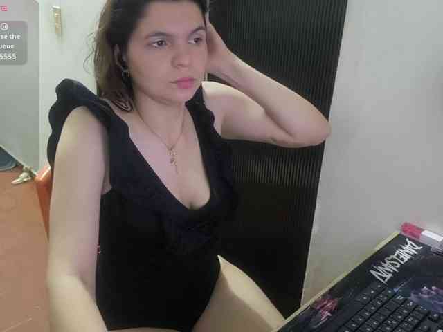 Zeldaprincess77 webcam