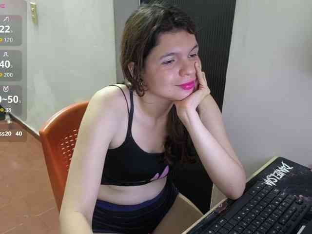 Zeldaprincess77 webcam