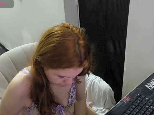 Zeldaprincess77 webcam
