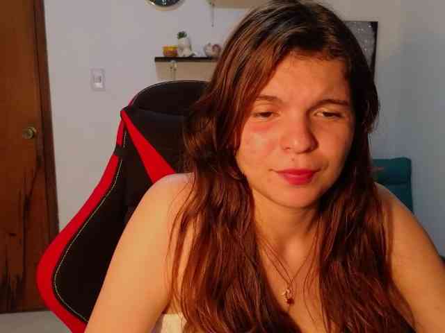 Zeldaprincess77 webcam