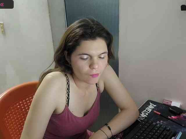 Zeldaprincess77 webcam