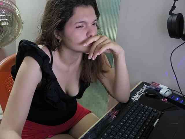 Zeldaprincess77 webcam