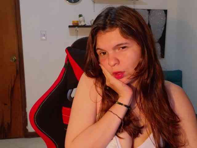 Zeldaprincess77 webcam