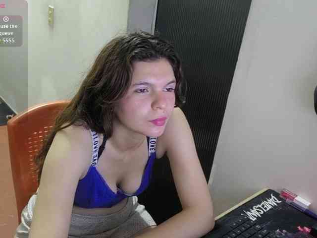 Zeldaprincess77 webcam