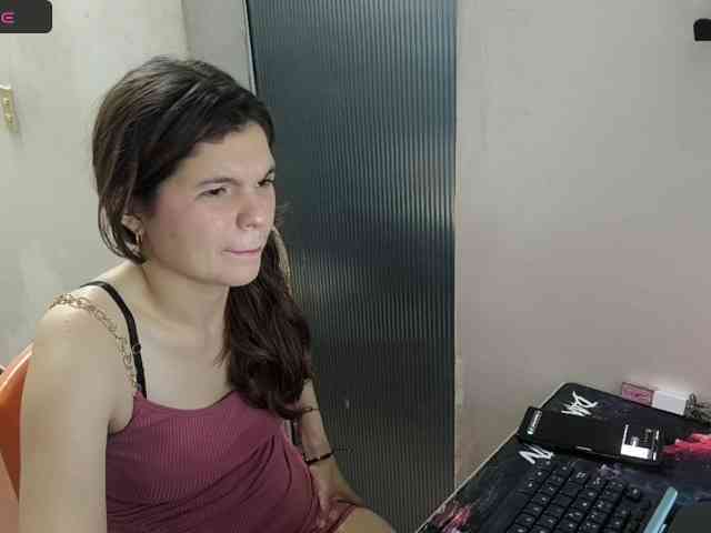 Zeldaprincess77 webcam