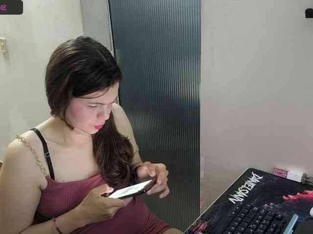Zeldaprincess77 webcam