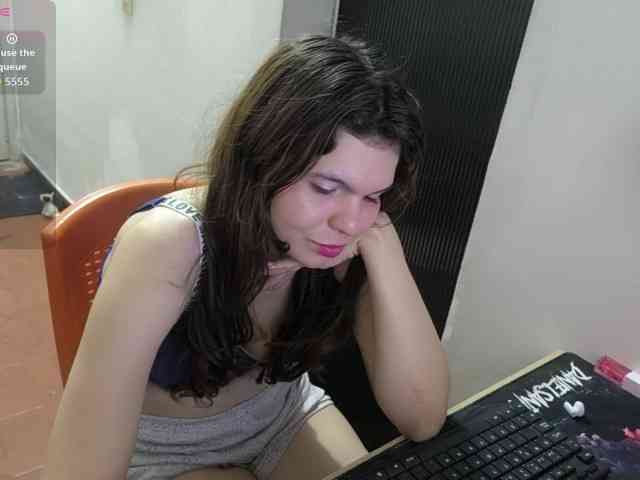 Zeldaprincess77 webcam