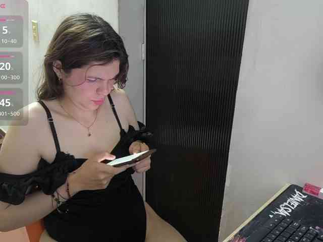 Zeldaprincess77 webcam