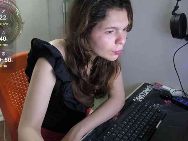 Zeldaprincess77 webcam