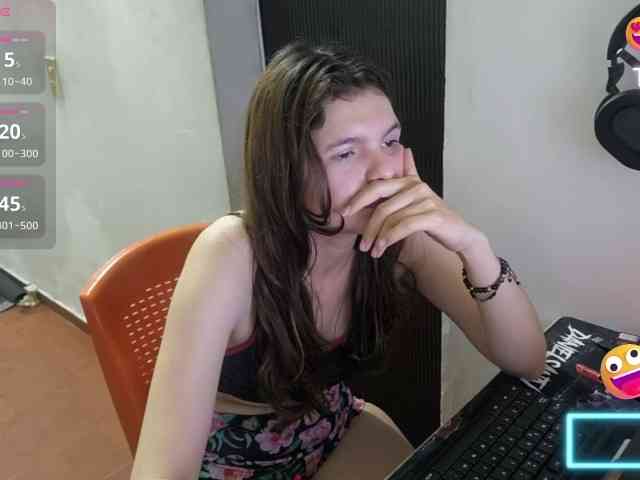 Zeldaprincess77 webcam