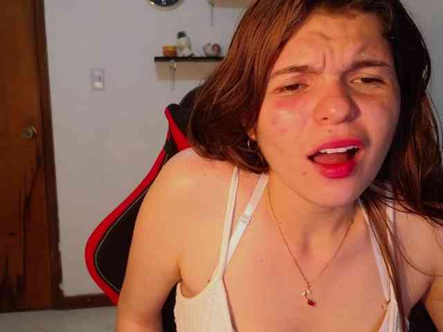 Zeldaprincess77 webcam
