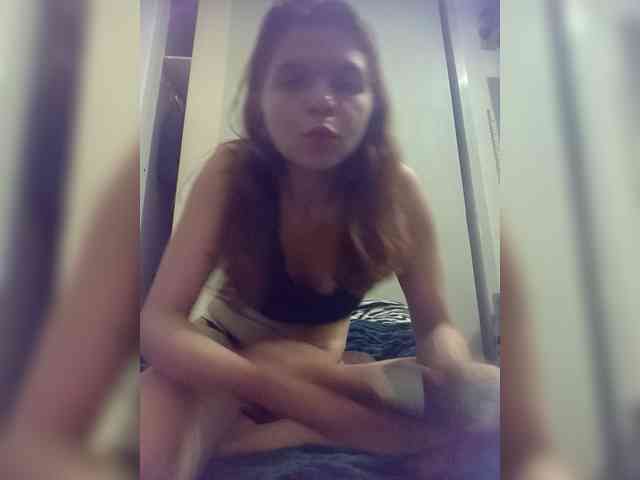 Zeldaprincess77 webcam
