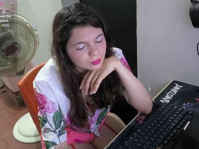 Zeldaprincess77 webcam