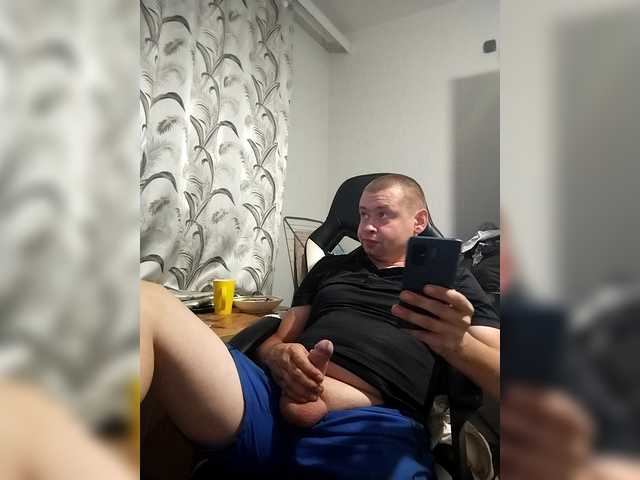 Aleksandr70b