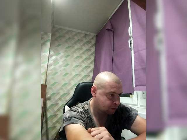 Aleksandr70b