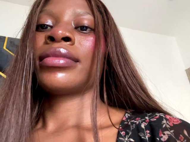 LeylaBrooks live cam on BongaCams
