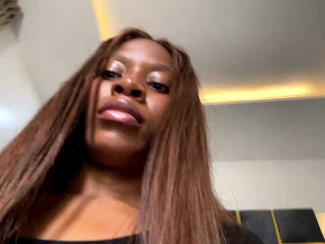LeylaBrooks live cam on BongaCams