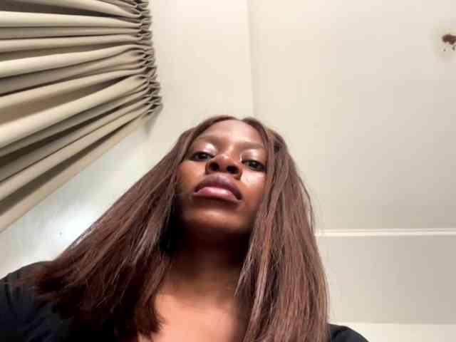 LeylaBrooks webcam