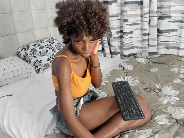 Mistress-Soraya live cam on BongaCams