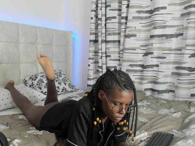 Mistress-Soraya webcam