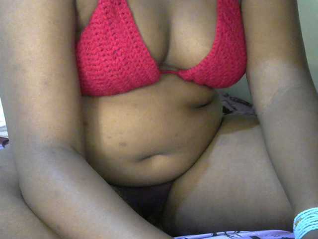 SlutyZari1