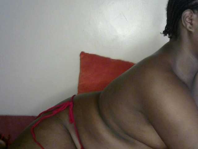 SlutyZari1 live cam on BongaCams